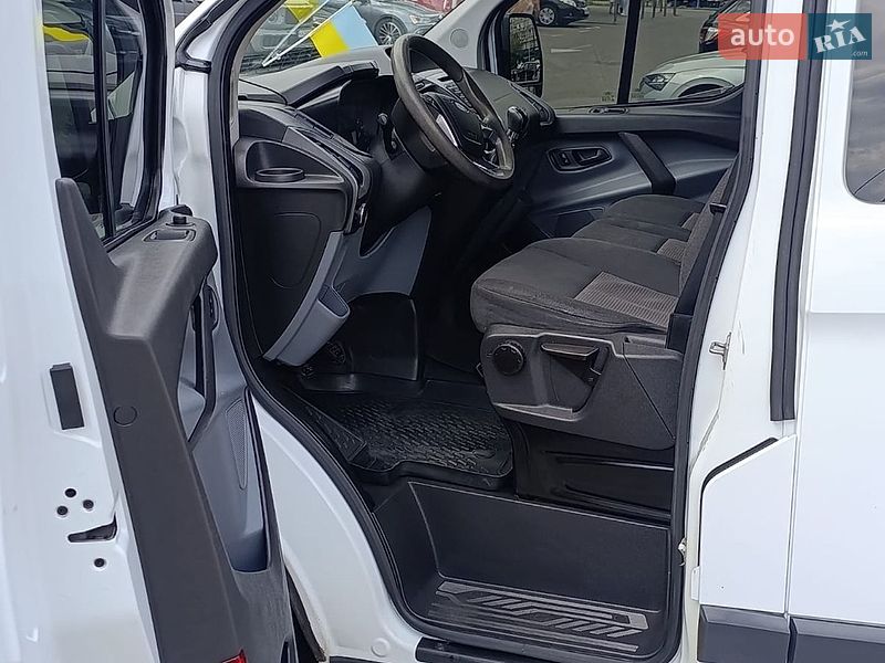 Минивэн Ford Transit Custom 2015 в Киеве