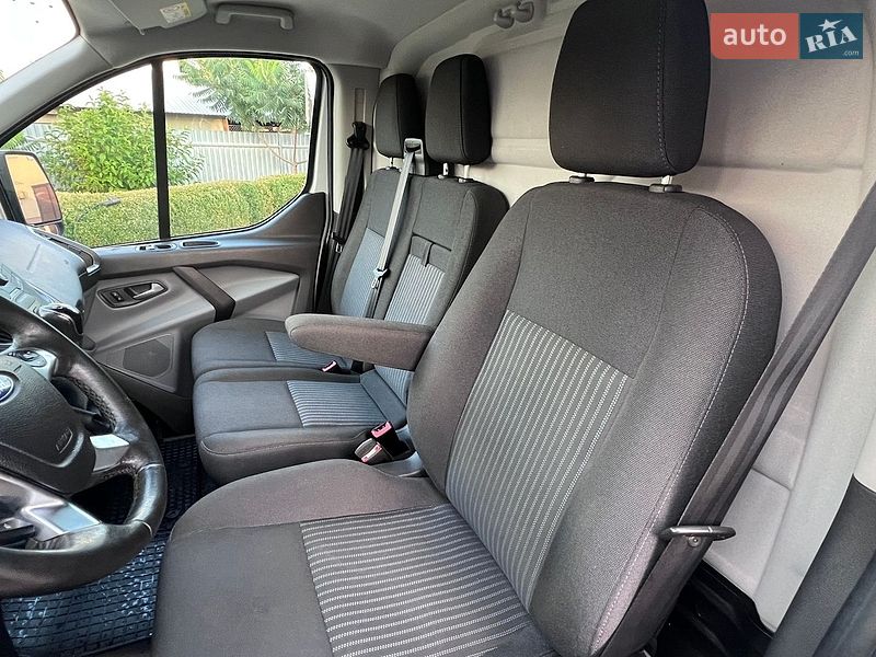 Грузовой фургон Ford Transit Custom 2016 в Ивано-Франковске