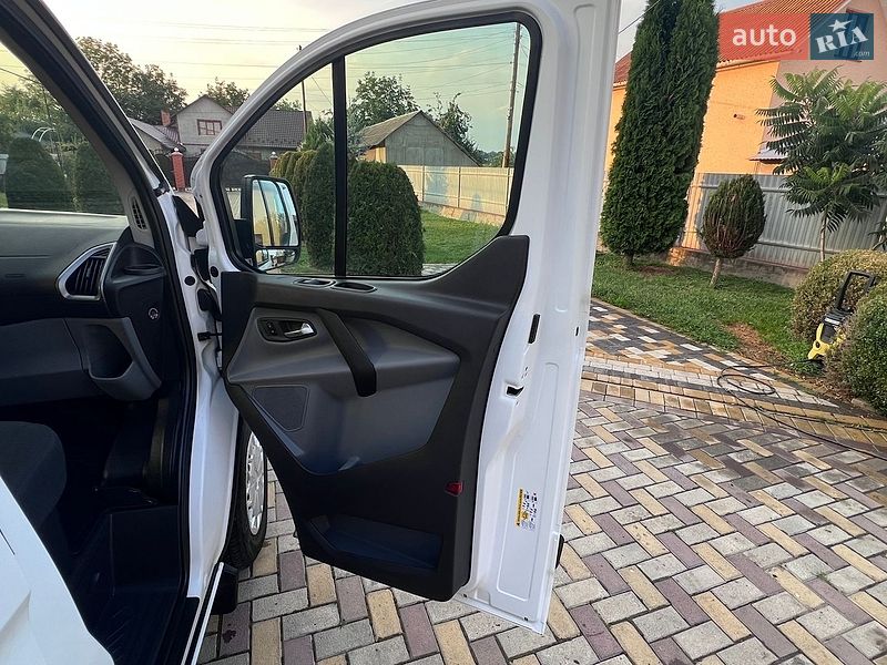 Грузовой фургон Ford Transit Custom 2016 в Ивано-Франковске