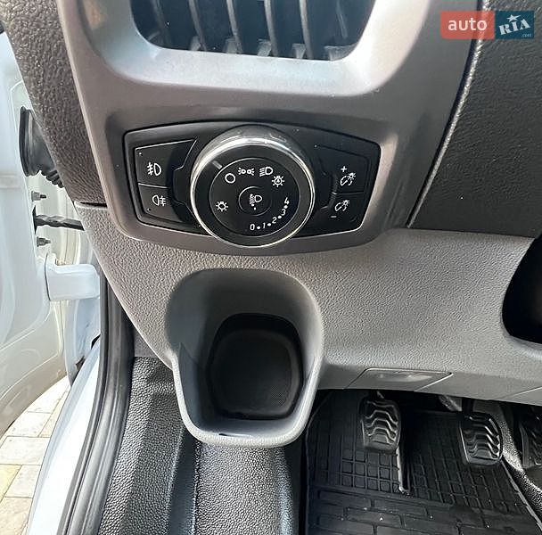 Грузовой фургон Ford Transit Custom 2016 в Ивано-Франковске