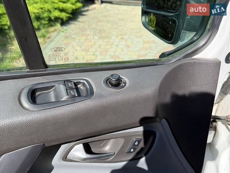 Грузовой фургон Ford Transit Custom 2015 в Львове фото 29 Грузовой фургон Ford Transit Custom 2015 в Львове