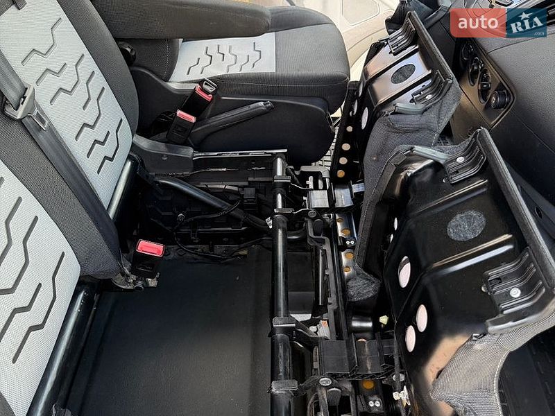 Грузовой фургон Ford Transit Custom 2015 в Львове фото 35 Грузовой фургон Ford Transit Custom 2015 в Львове