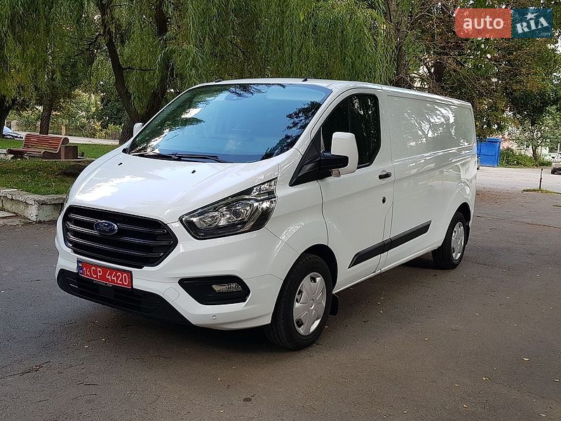 Вантажний фургон Ford Transit Custom