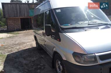 Ford Transit  2004