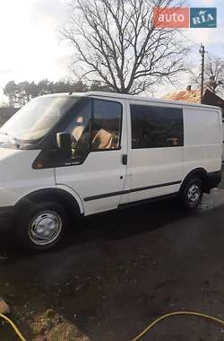 Ford Transit  2004