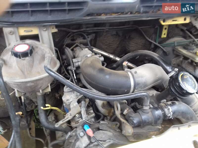 Микроавтобус Ford Transit 1996 в Вижнице