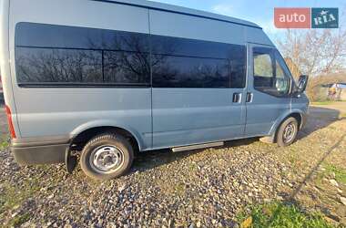 Ford Transit  2011