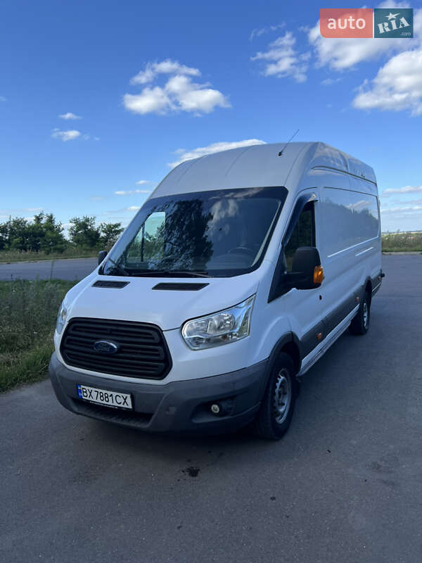 Грузовой фургон Ford Transit