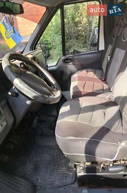 Ford Transit  2001