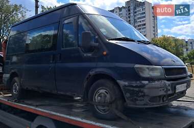 Ford Transit  2004