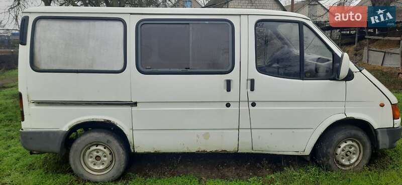 Минивэн Ford Transit