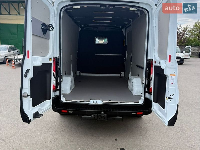 Вантажний фургон Ford Transit 2021 в Луцьку