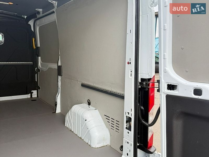 Вантажний фургон Ford Transit 2021 в Луцьку