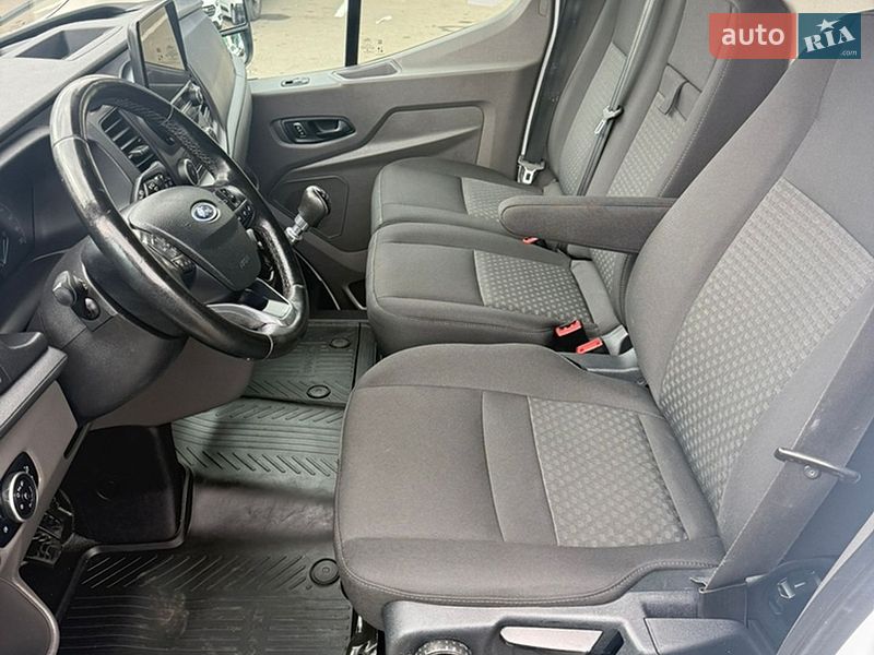 Вантажний фургон Ford Transit 2021 в Луцьку