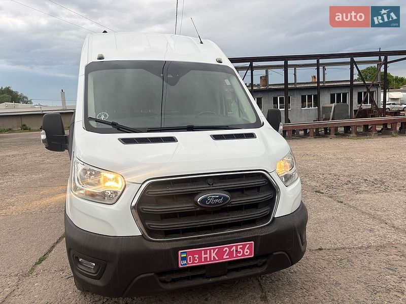 Вантажний фургон Ford Transit 2019 в Нововолинську