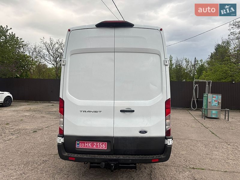 Вантажний фургон Ford Transit 2019 в Нововолинську