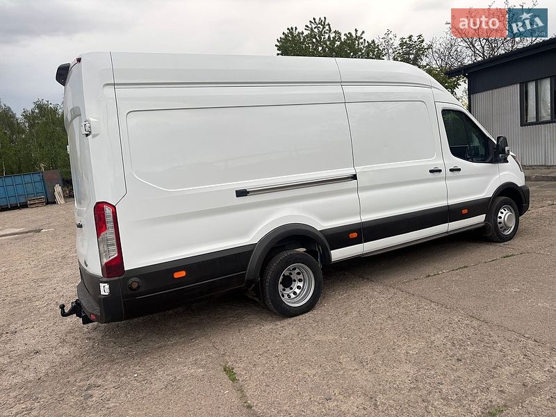 Вантажний фургон Ford Transit 2019 в Нововолинську
