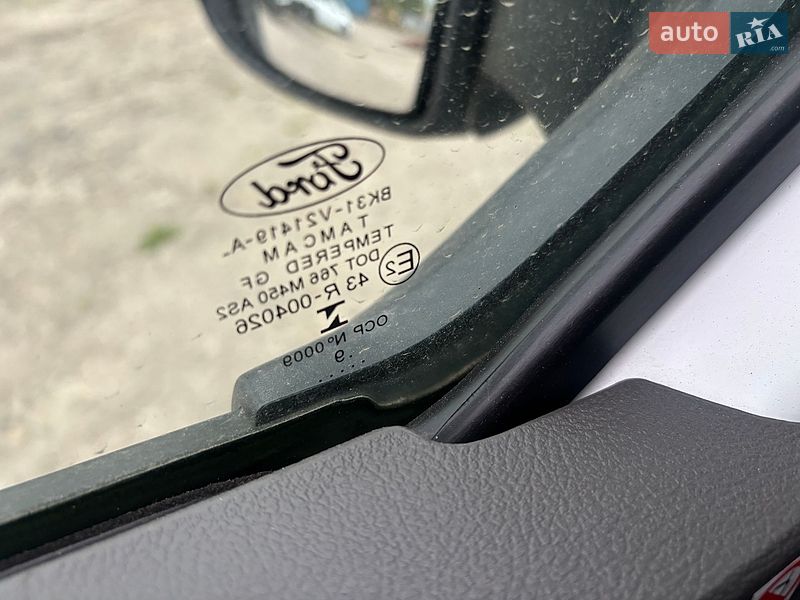 Вантажний фургон Ford Transit 2019 в Нововолинську