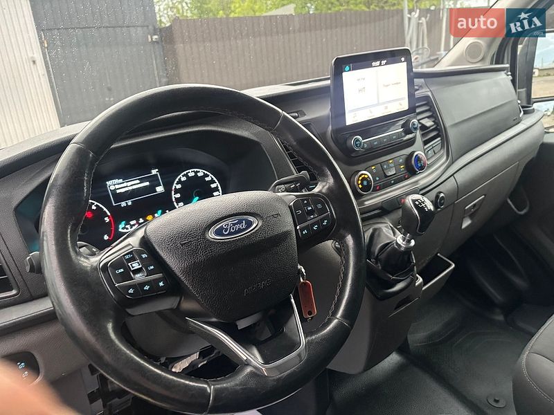Вантажний фургон Ford Transit 2019 в Нововолинську