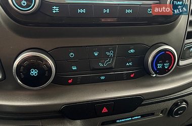Вантажний фургон Ford Transit 2019 в Нововолинську