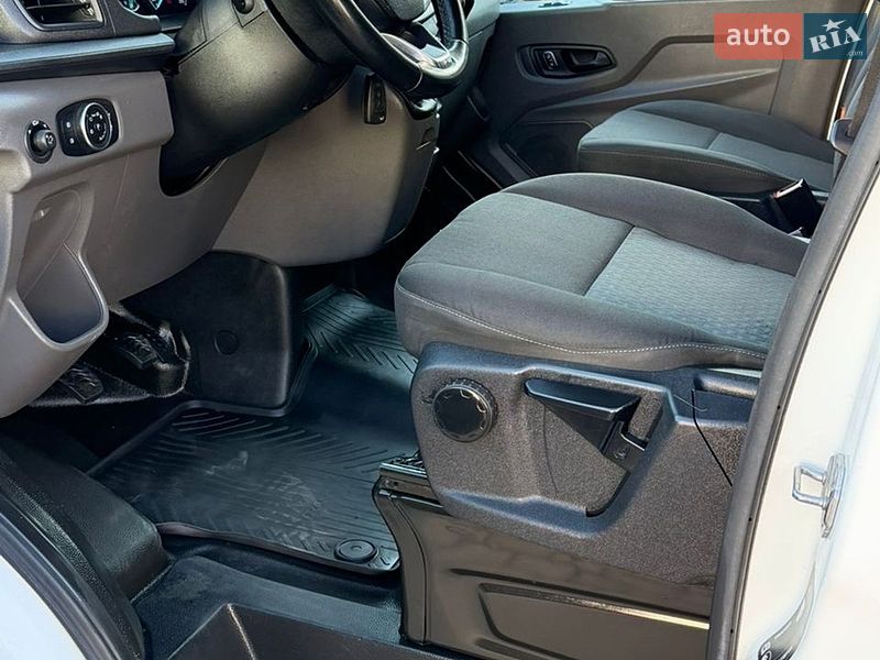 Грузовой фургон Ford Transit 2021 в Дубно