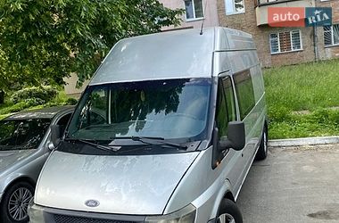 Ford Transit  2004