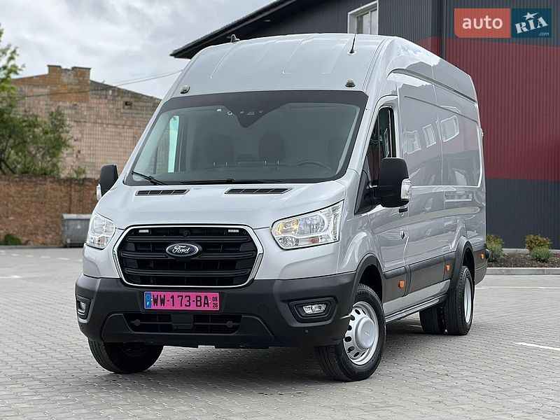 Вантажний фургон Ford Transit 2020 в Дубні