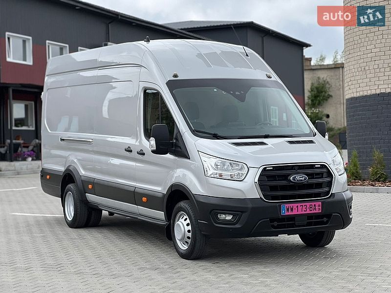 Вантажний фургон Ford Transit 2020 в Дубні