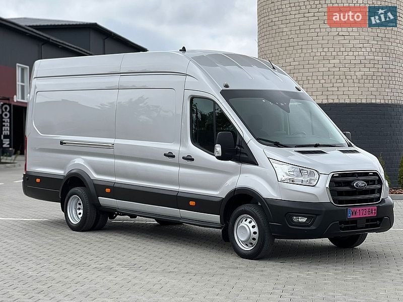 Вантажний фургон Ford Transit 2020 в Дубні