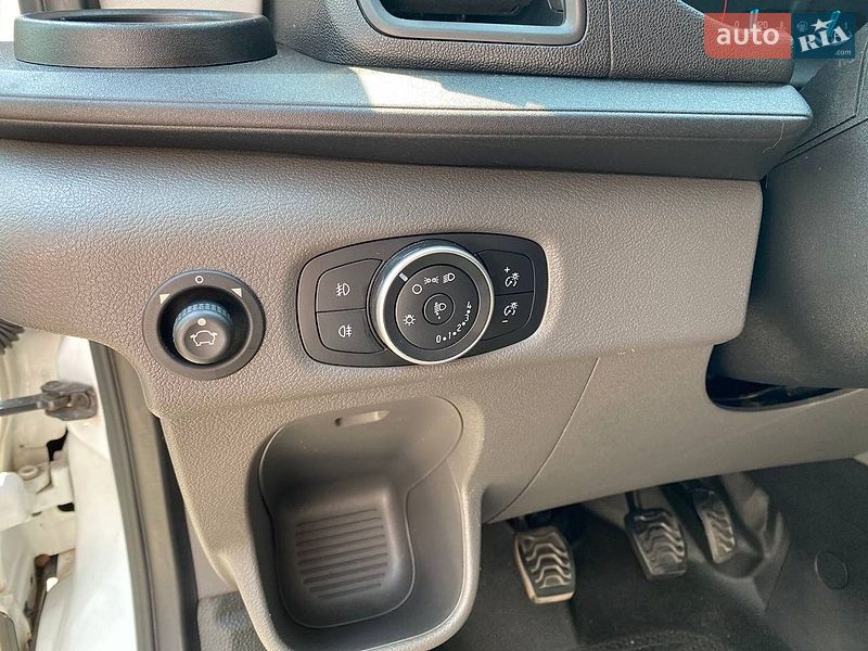 Микроавтобус грузовой (до 3,5т) Ford Transit 2019 в Львове