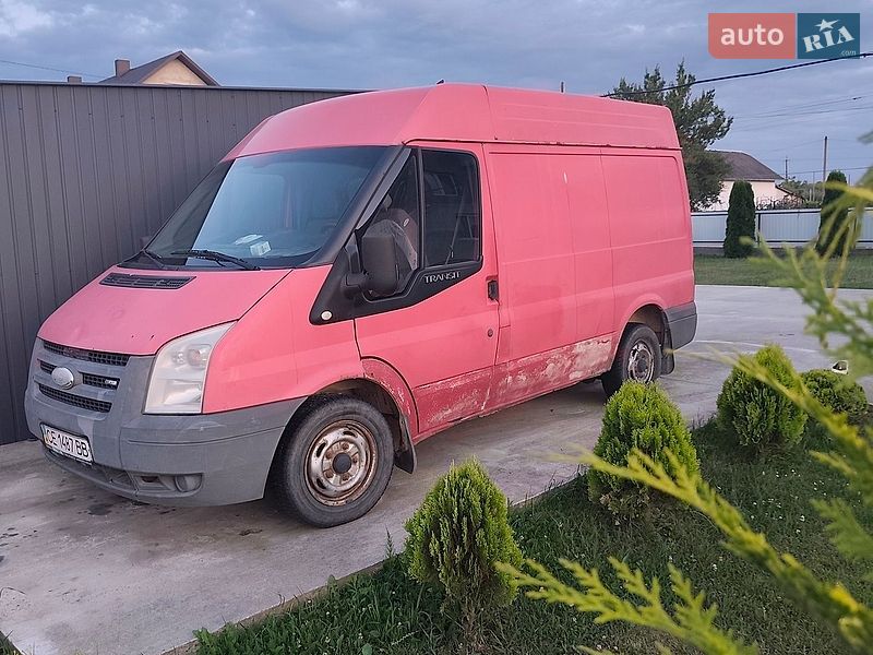 Вантажний фургон Ford Transit 2006 в Чернівцях