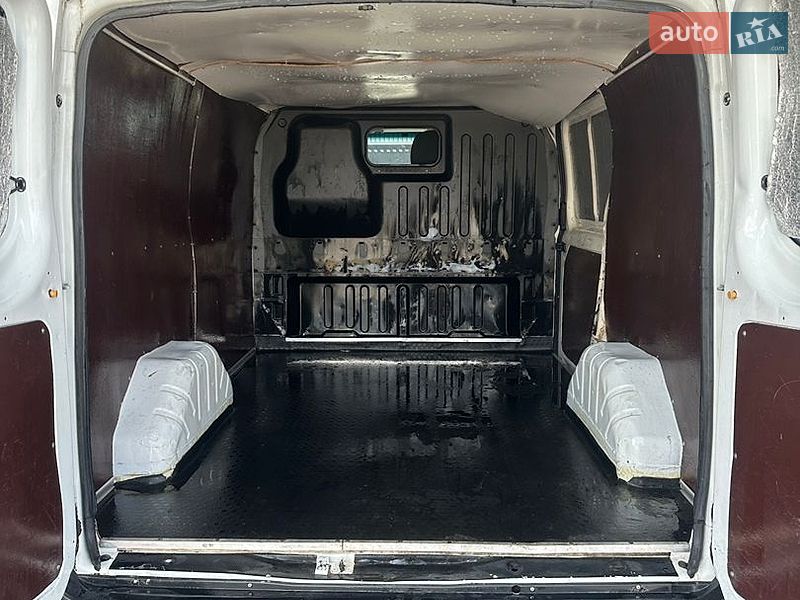 Грузовой фургон Ford Transit 2003 в Виннице
