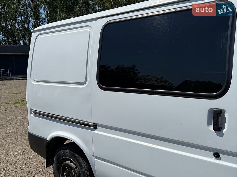 Вантажопасажирський фургон Ford Transit 1990 в Чернівцях