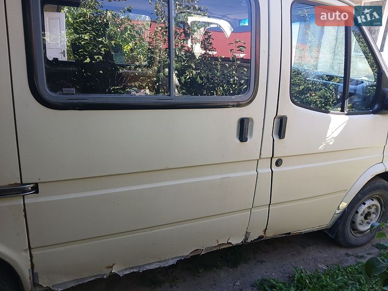 Мінівен Ford Transit 1997 в Чорткові