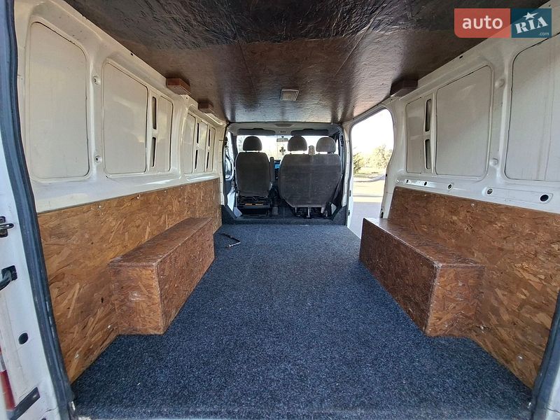 Грузовой фургон Ford Transit 2001 в Николаеве