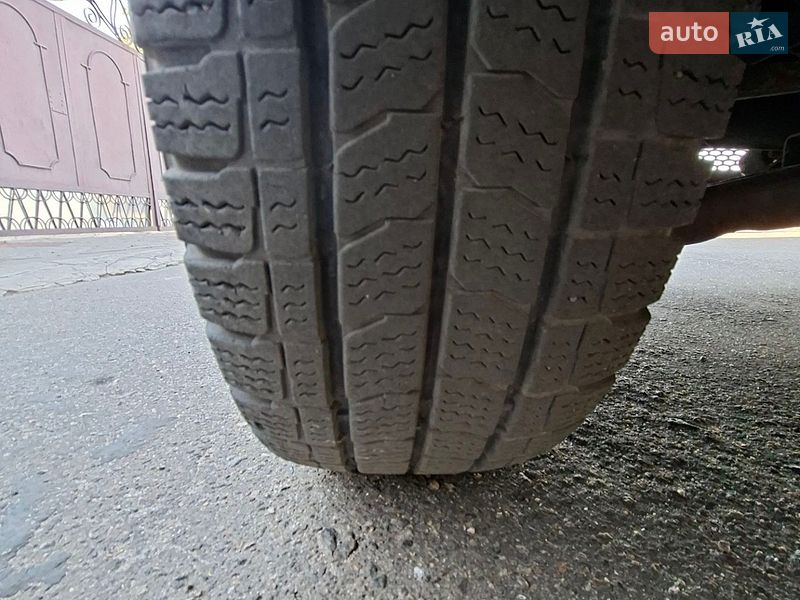 Грузовой фургон Ford Transit 2001 в Николаеве