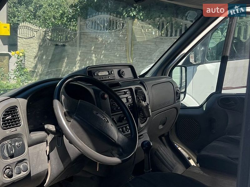 Мінівен Ford Transit 2006 в Луцьку