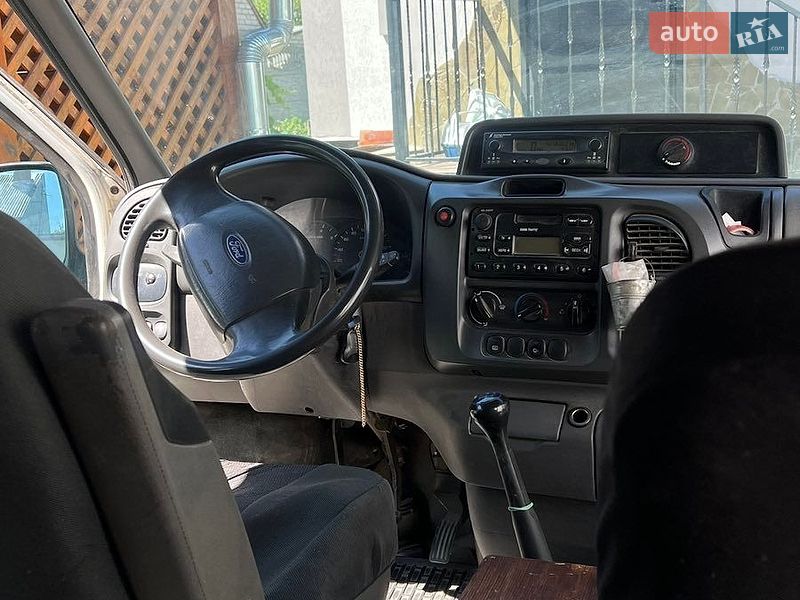 Мінівен Ford Transit 2006 в Луцьку