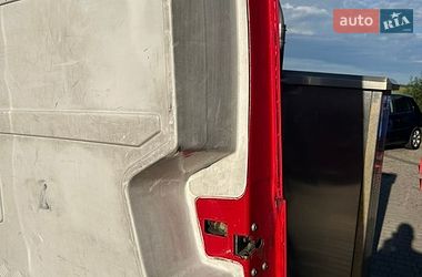 Грузовой фургон Ford Transit 2006 в Отынии