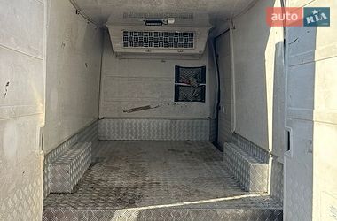 Грузовой фургон Ford Transit 2006 в Отынии