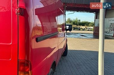 Грузовой фургон Ford Transit 2006 в Отынии