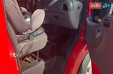 Грузовой фургон Ford Transit 2006 в Отынии