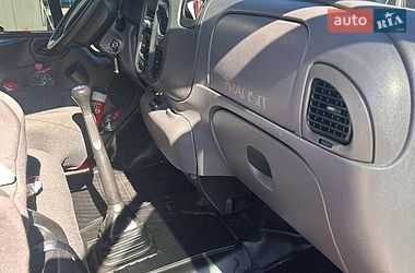 Грузовой фургон Ford Transit 2006 в Отынии