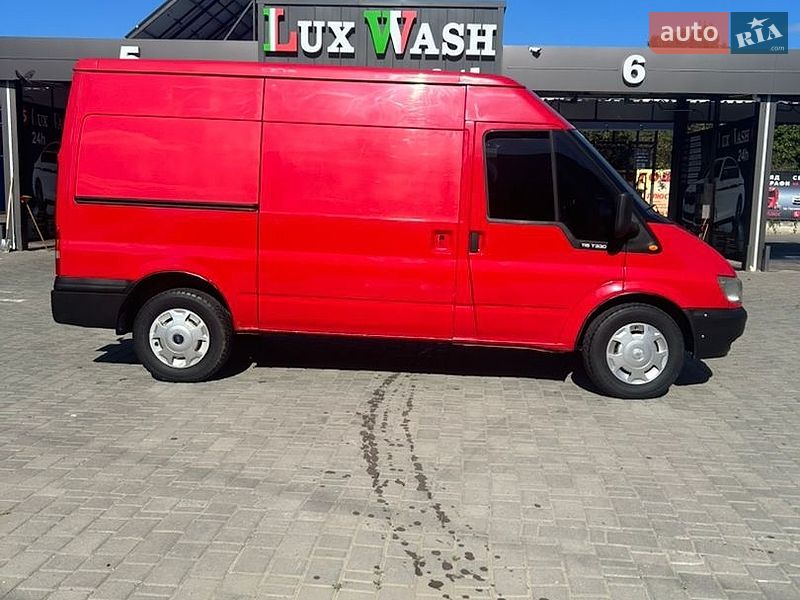 Грузовой фургон Ford Transit 2006 в Отынии