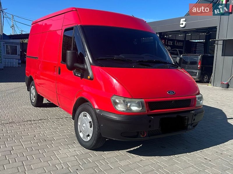 Грузовой фургон Ford Transit 2006 в Отынии