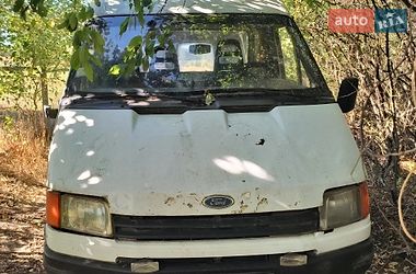 Вантажний фургон Ford Transit 1987 в Кролевці Вантажний фургон Ford Transit 1987 в Кролевці