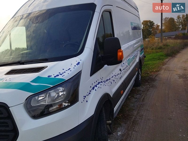 Грузовой фургон Ford Transit 2016 в Киеве