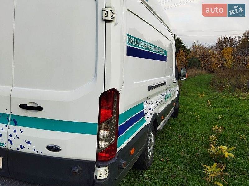 Грузовой фургон Ford Transit 2016 в Киеве