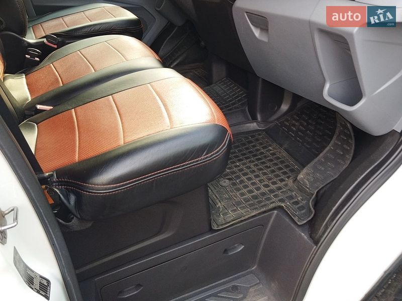 Грузовой фургон Ford Transit 2016 в Киеве