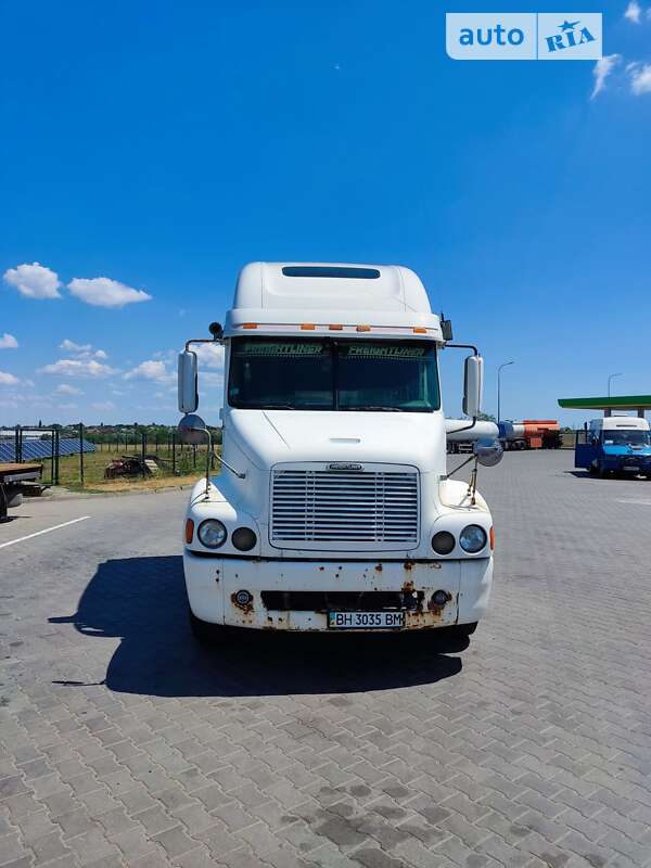 Тягач Freightliner Century